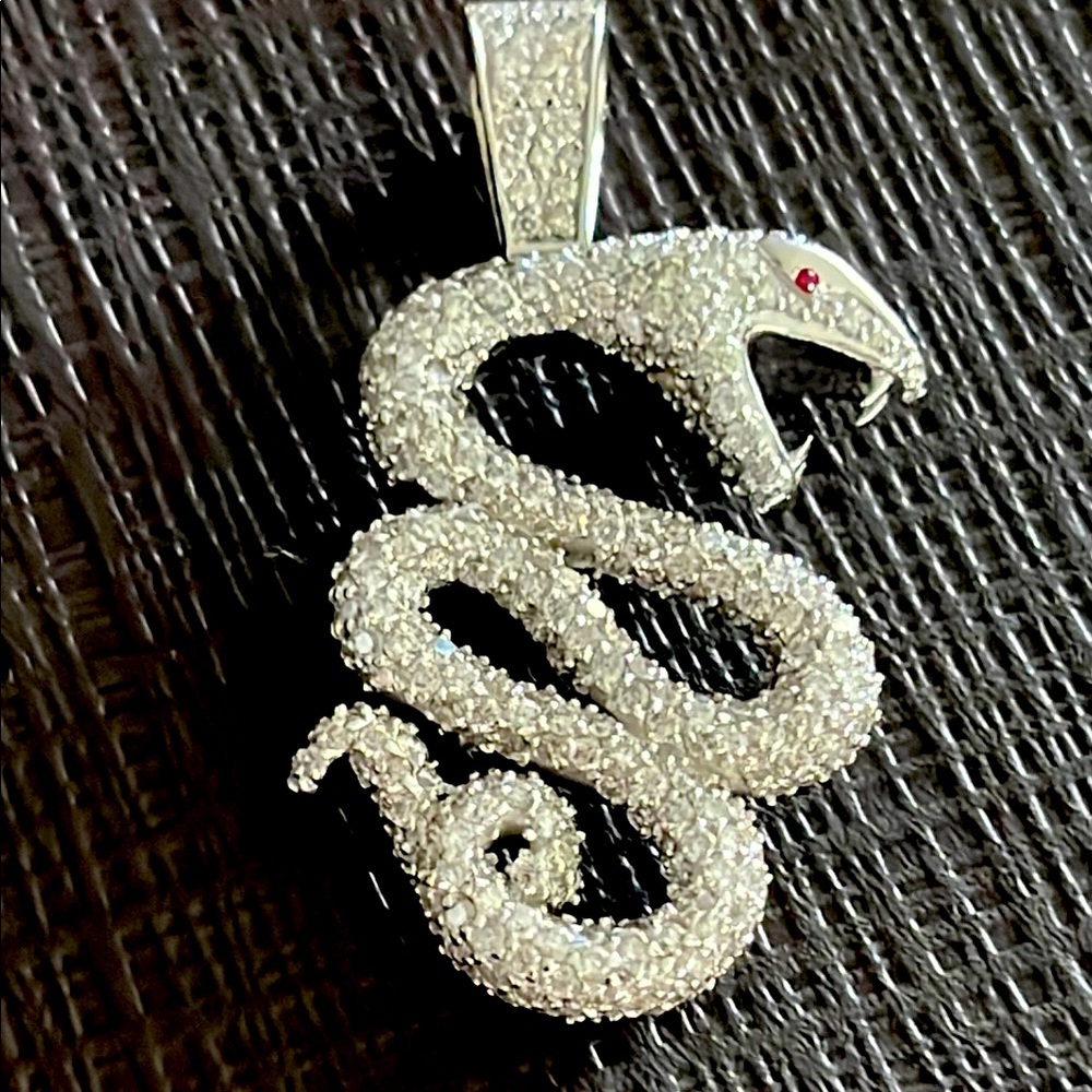 Snake pendant